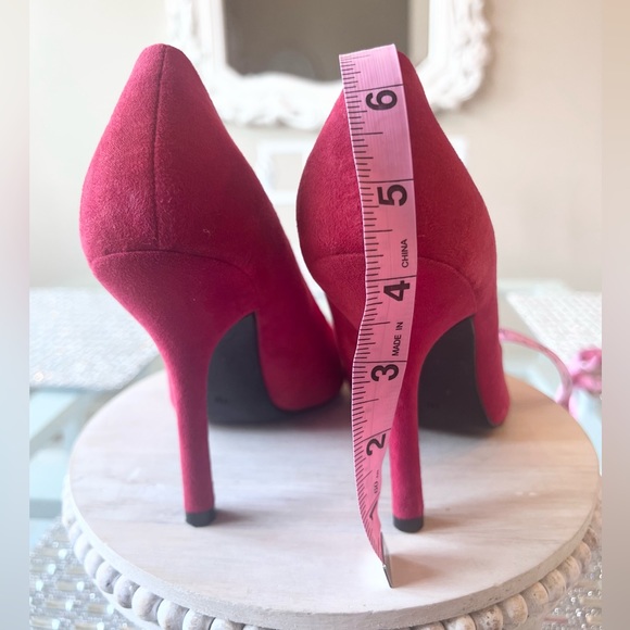 ❤️ CHERRY RED Suede Guess Pumps 7M - Picture 9 of 9